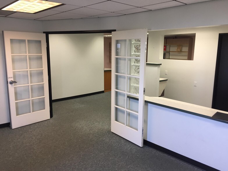 More Photos Of 2700 N Bellflower Blvd, Long Beach Medical For Lease