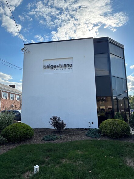 More Photos Of 9 W Northfield Rd, Livingston Freestanding For Sale