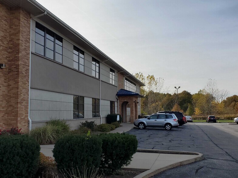 More Photos Of 1501 S Court St, Crown Point Medical For Lease