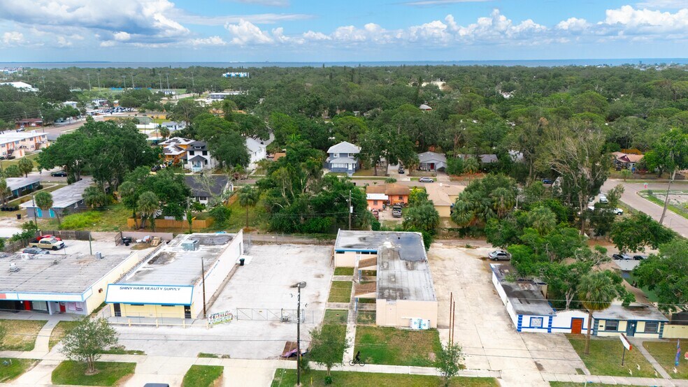 More Photos Of 2300 Dr Martin Luther King Jr St S, Saint Petersburg Freestanding For Lease
