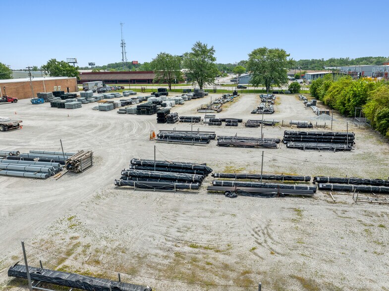 More Photos Of 2950 W 167th St, Markham Warehouse For Lease