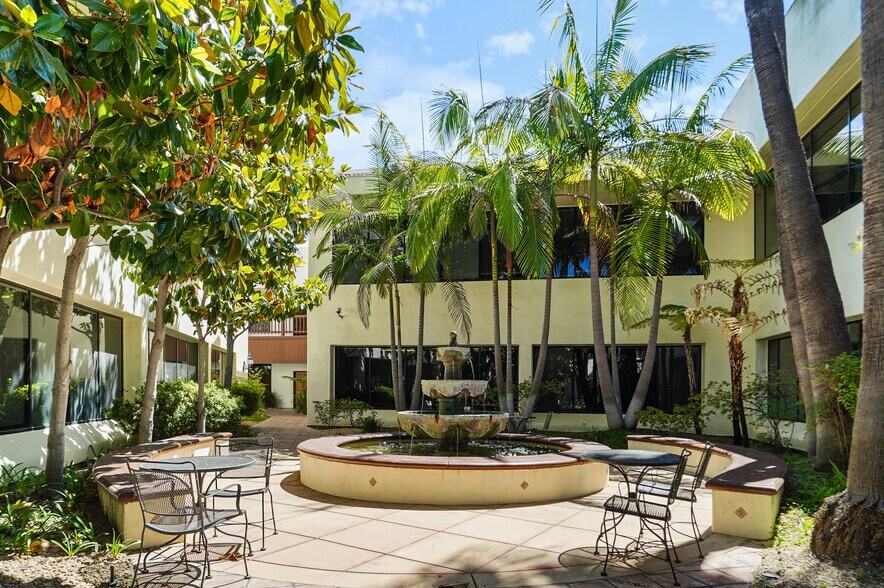 More Photos Of 30423 Canwood St, Agoura Hills Office For Sale