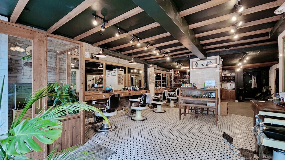 More Photos Of 5171 Yonge St, Toronto Storefront For Sale