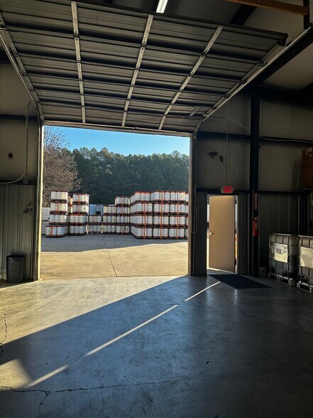 More Photos Of 209 S Main St, Oakboro Industrial For Lease