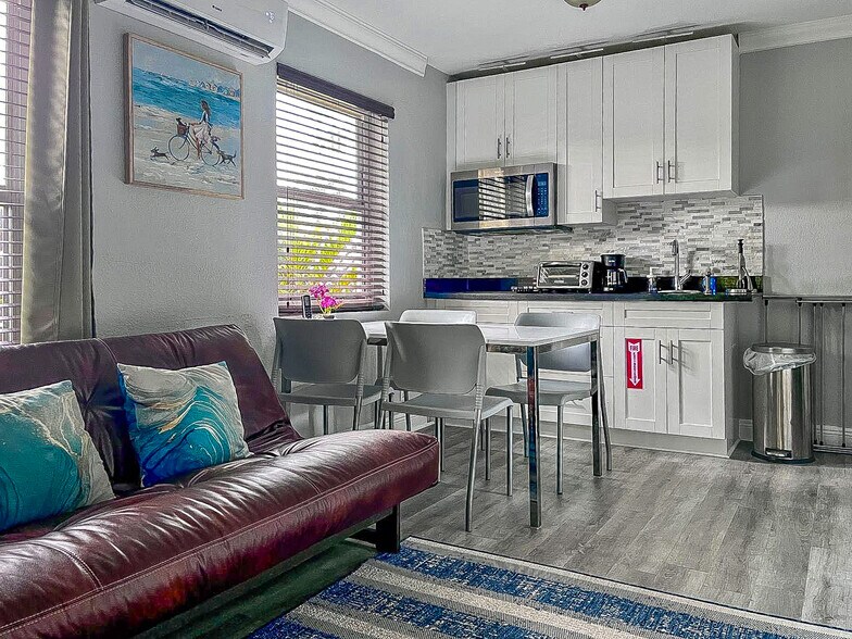 More Photos Of 2625 NE 13th Ct, Fort Lauderdale Apartments For Sale
