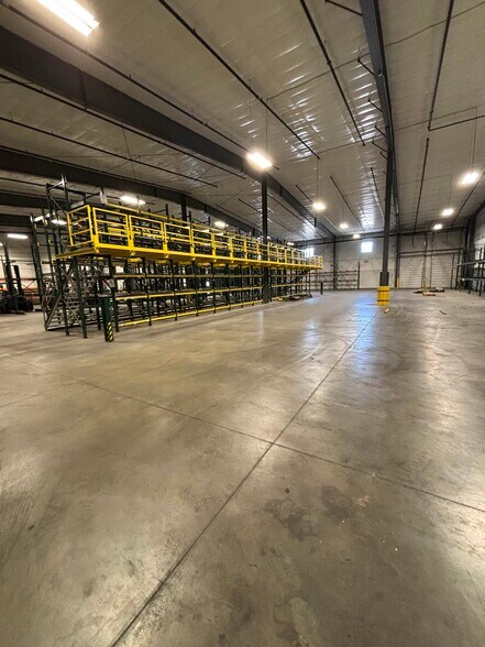 More Photos Of 3370 Drennan Industrial Loop S, Colorado Springs Flex For Lease
