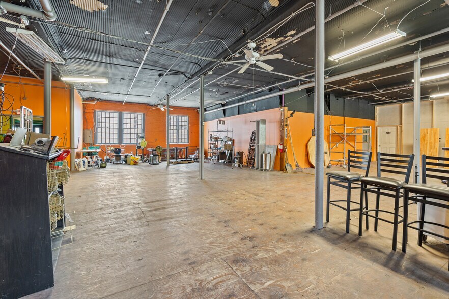 More Photos Of 500 Bridge St, Weissport Restaurant For Sale