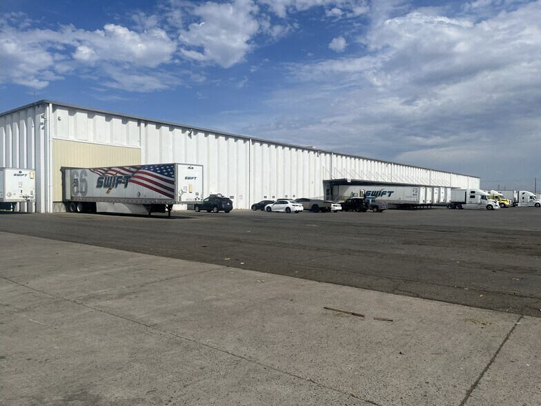 More Photos Of 4400 Florin Perkins Rd, Sacramento Distribution For Lease