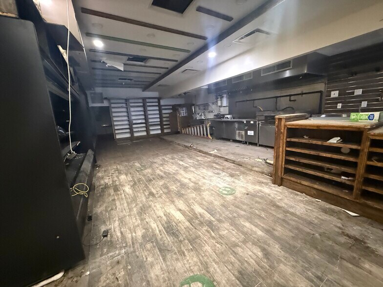 More Photos Of 51 E 34th St, New York Apartments For Lease
