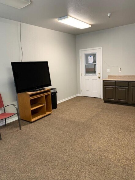 More Photos Of 1256 Garden Hwy, Yuba City Industrial For Lease