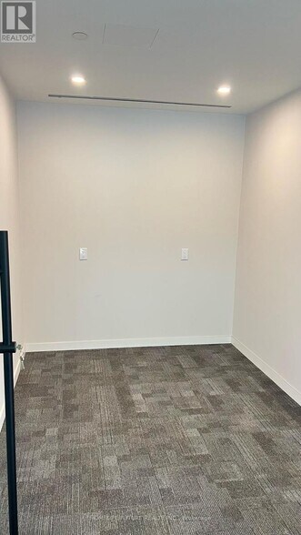 More Photos Of 2225 Markham Rd, Toronto Medical For Sale