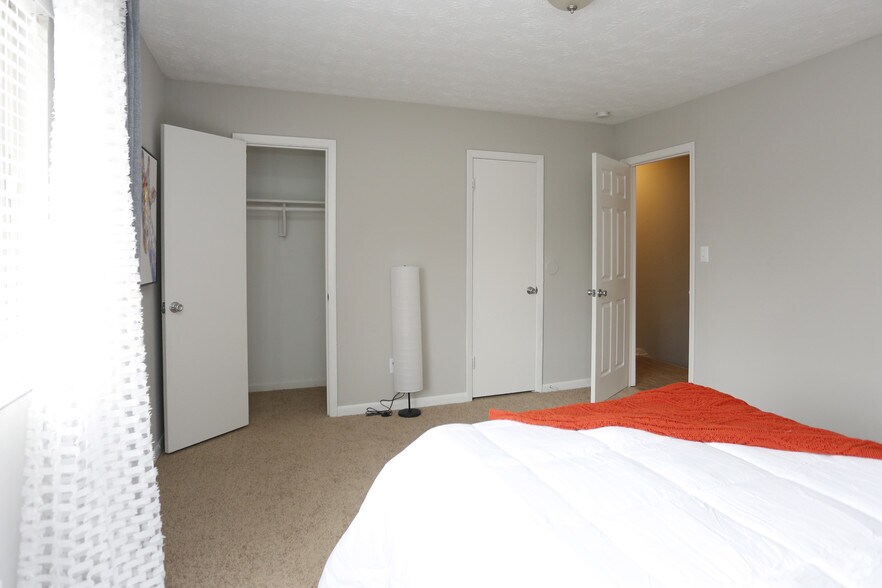 2800 Camp Creek Pky, Atlanta, GA 30337 Apartments For Sale