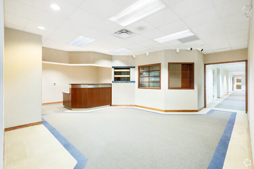 More Photos Of 3948 Ranchero Dr, Ann Arbor Office For Sale