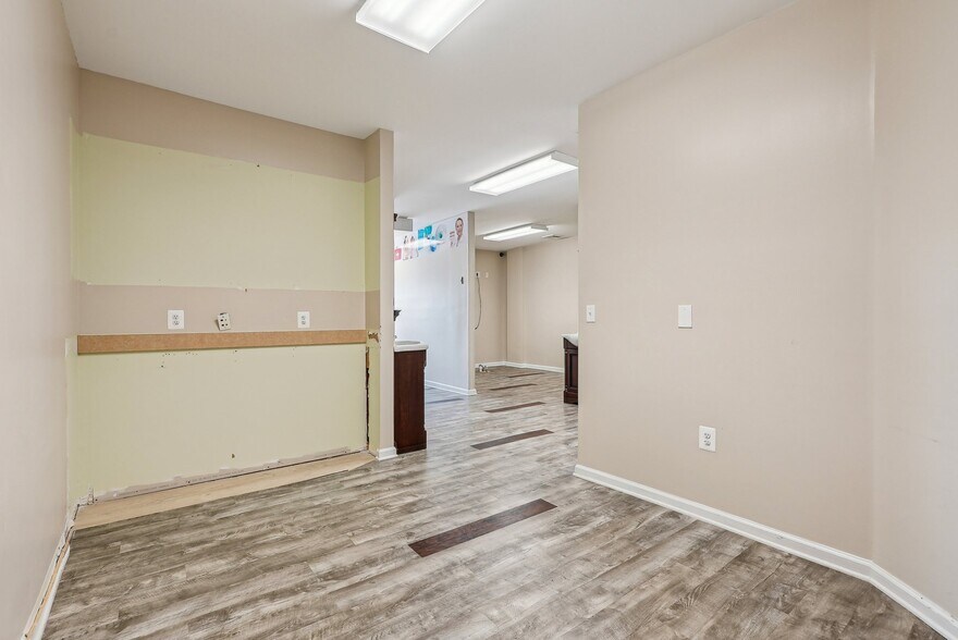 More Photos Of , Levittown General Retail For Sale