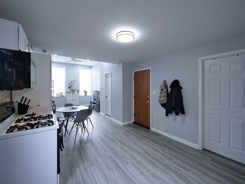 More Photos Of 2312 W 21st St, Chicago Apartments For Sale
