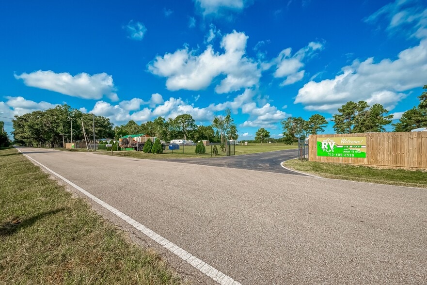 More Photos Of 16181 Lindstrom Rd, Crosby Trailer Camper Park For Sale