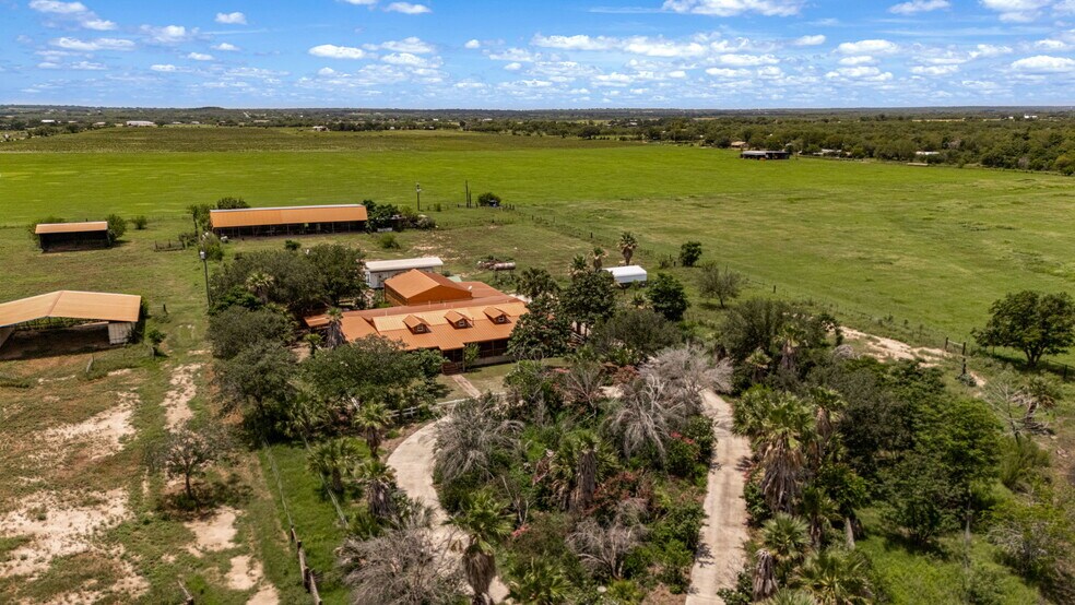 More Photos Of 1551 N Windy Knoll Dr, Devine Land For Sale