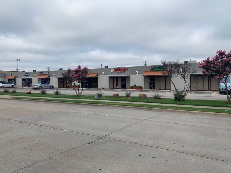 More Photos Of 705 K Ave, Plano Flex For Sale