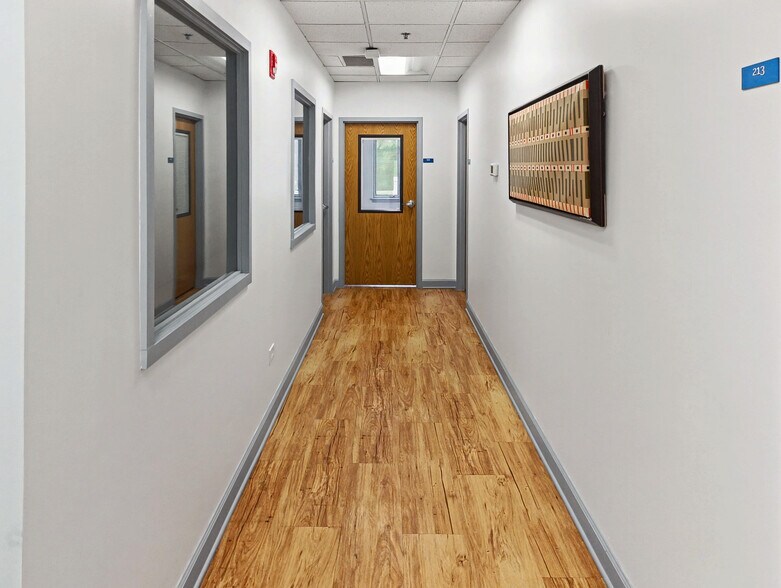 More Photos Of 1N131 County Farm Rd, Winfield Office For Sale