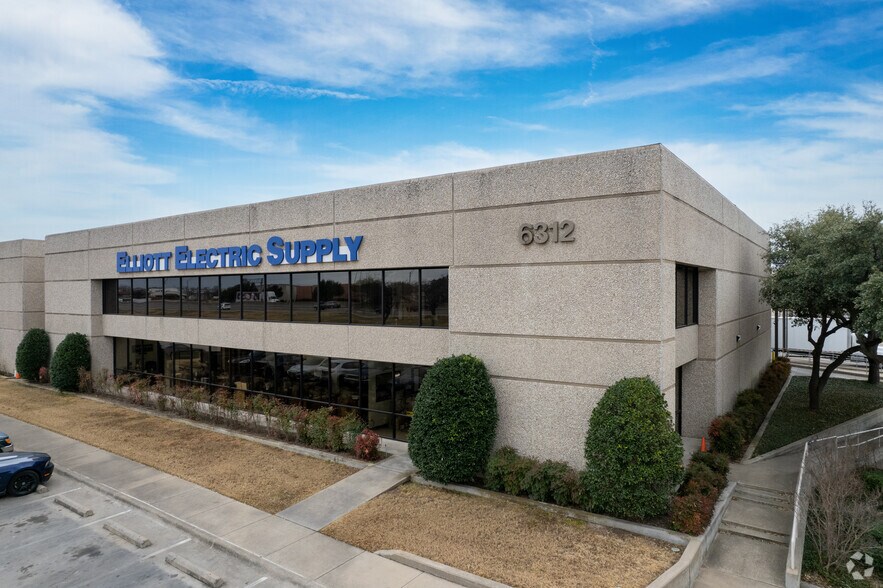 Primary Photo Of 6312 Airport Fwy, Fort Worth Distribution For Lease