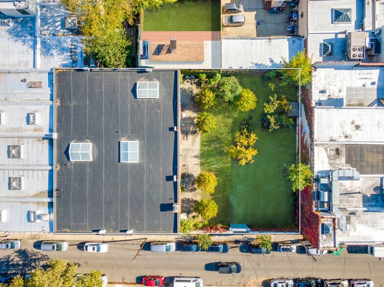 More Photos Of 1624 George St, Ridgewood Warehouse For Sale