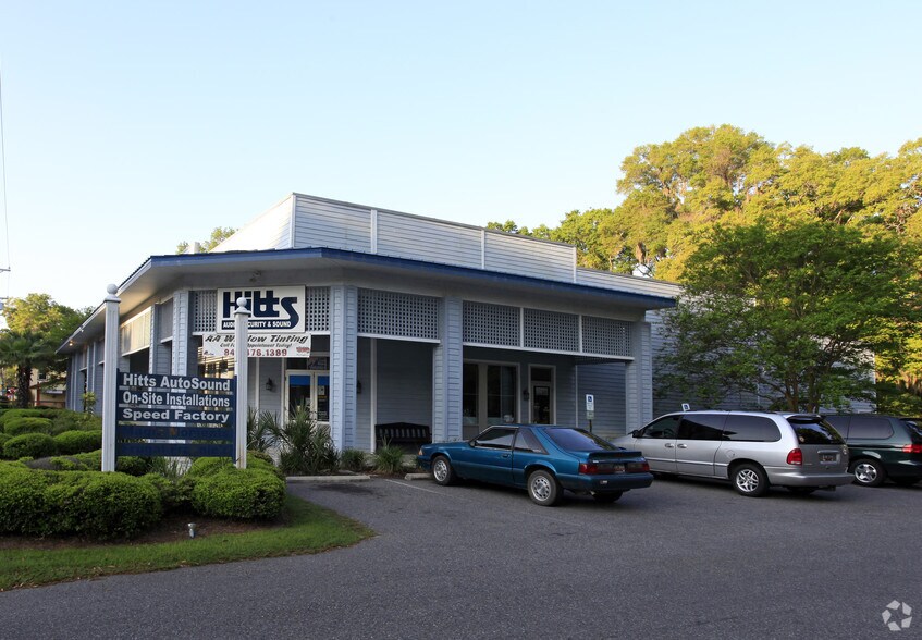 Primary Photo Of 1420 Ribaut Rd, Port Royal Freestanding For Lease