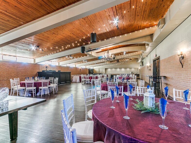 More Photos Of 2254 W Meyers Cir, Choctaw Lodge Meeting Hall For Sale