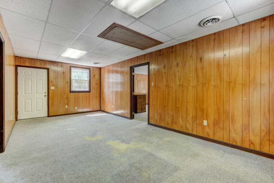 More Photos Of 122 NC Highway 700, Eden Auto Dealership For Sale