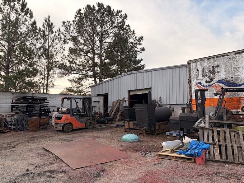 More Photos Of 4481 Lamb Ave, Union Point Warehouse For Sale