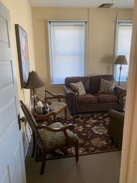 More Photos Of 222 Main St, Emmaus Medical For Sale