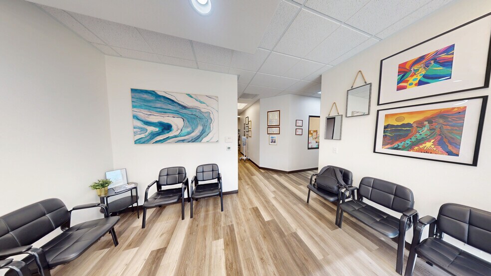 More Photos Of 3039 W Horizon Ridge Pky, Henderson Office For Lease