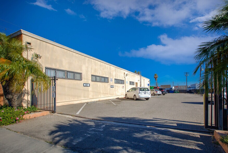 More Photos Of 15401 S Main St, Gardena Medical For Lease