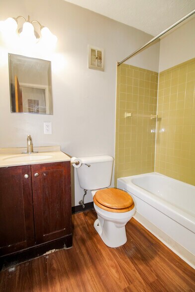 More Photos Of 624 Cleveland Rd E, Huron Apartments For Sale