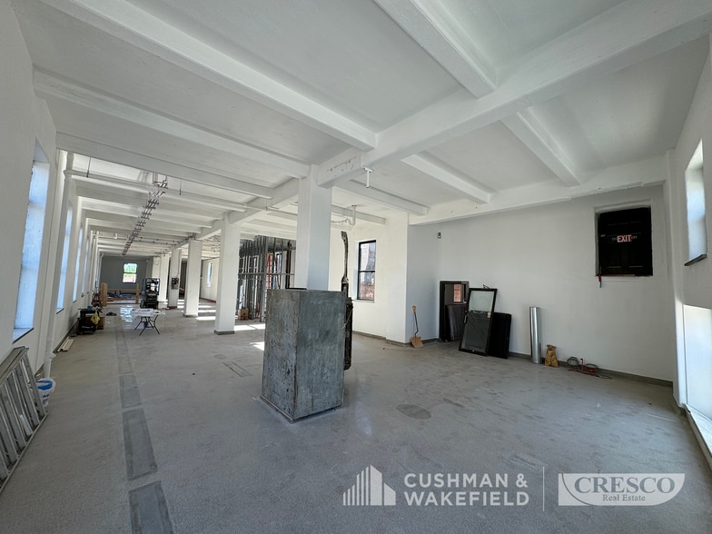 More Photos Of 14414 Detroit Ave, Lakewood Loft Creative Space For Lease