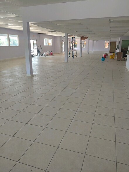 More Photos Of 300 Kitty Hawk Rd, Universal City Unknown For Lease