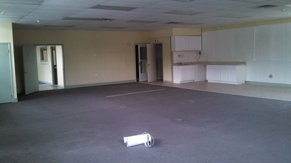 More Photos Of 55 Mill St, Newton Storefront Retail Office For Lease