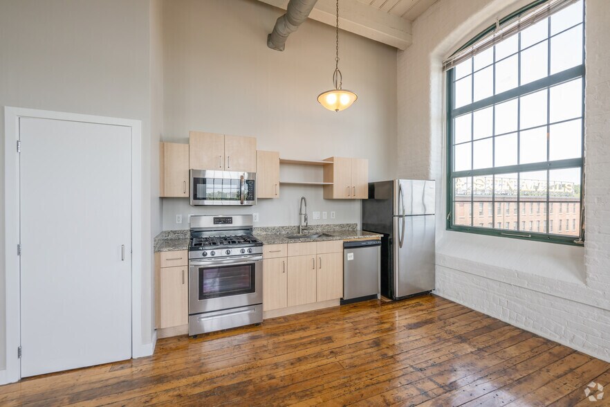 More Photos Of 166 Valley St, Providence Apartments For Sale