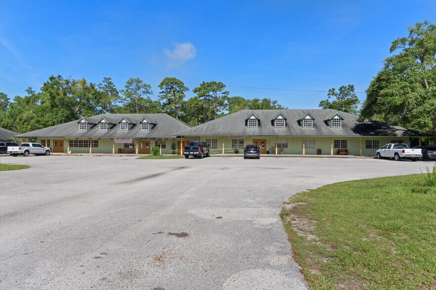 More Photos Of 14100 N Highway 19, Salt Springs Storefront Retail Office For Lease