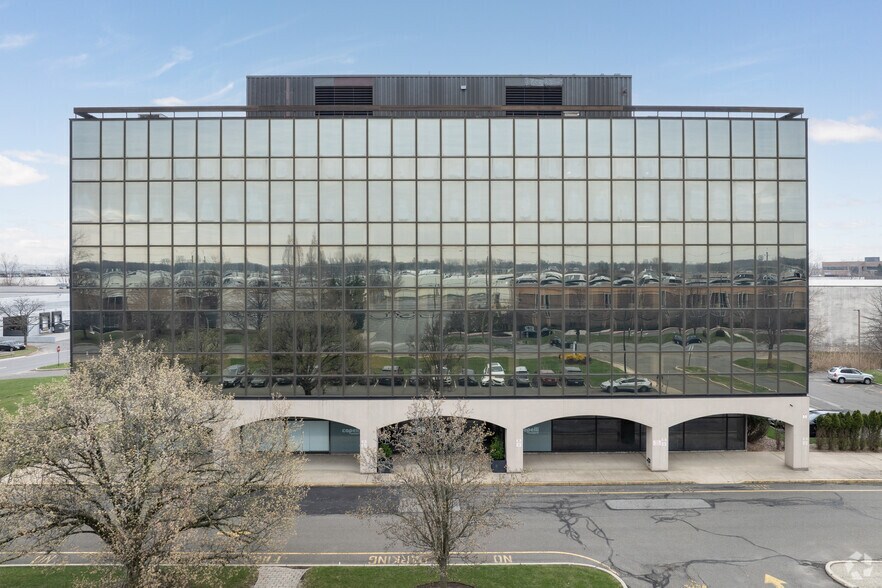 More Photos Of 3 Empire Blvd, Moonachie Office For Lease