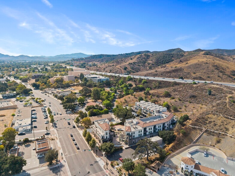 More Photos Of 1710 E Thousand Oaks Blvd, Thousand Oaks Apartments For Lease