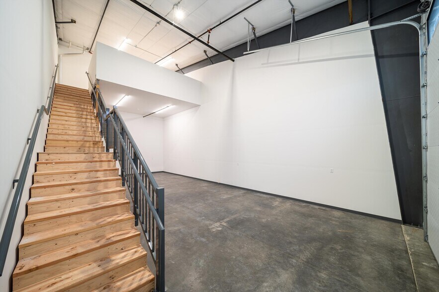 More Photos Of 1704 Carolina St, Bellingham Industrial For Sale