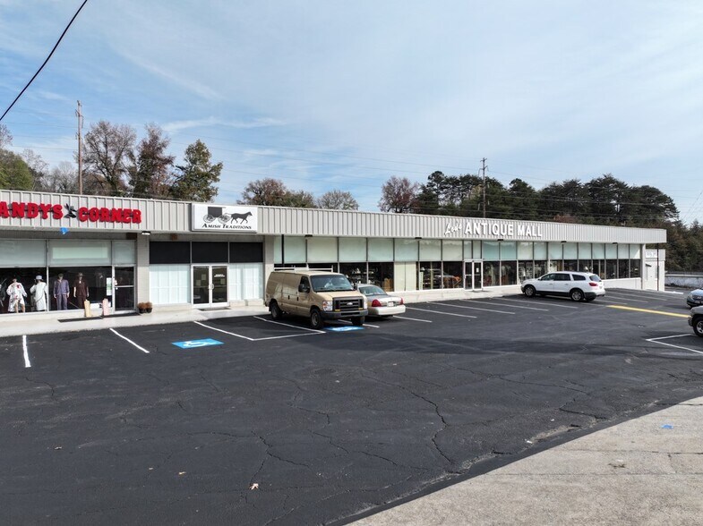 More Photos Of 120-168 Arnett Blvd, Danville General Retail For Sale