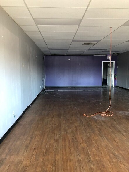 More Photos Of 6934-6958 Jewella Ave, Shreveport General Retail For Sale