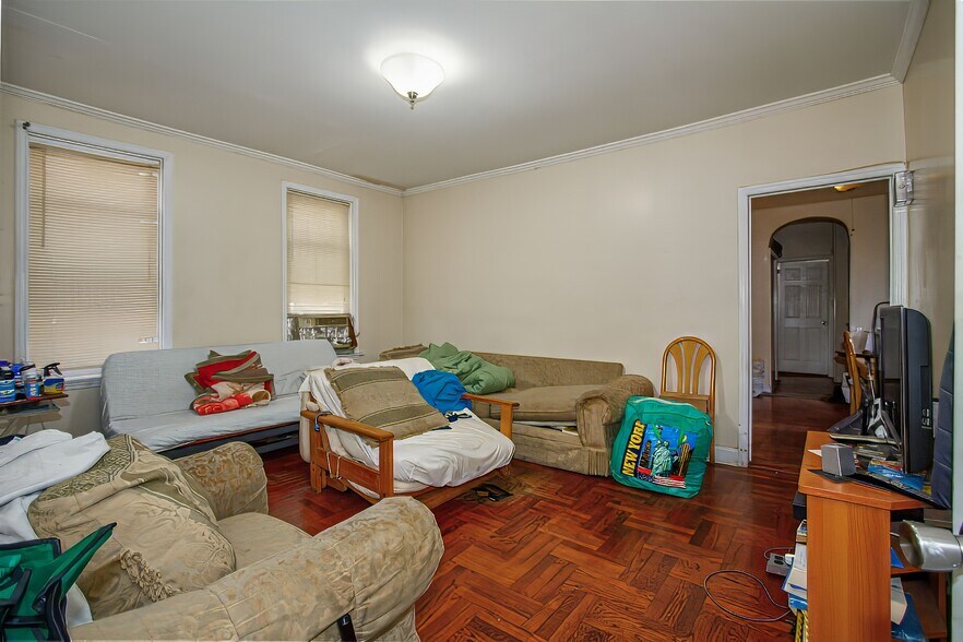 More Photos Of 185 E 59th St, Brooklyn Multifamily For Sale