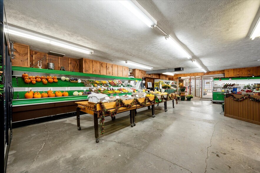 More Photos Of 485 Seneca St, Sherrill Freestanding For Sale