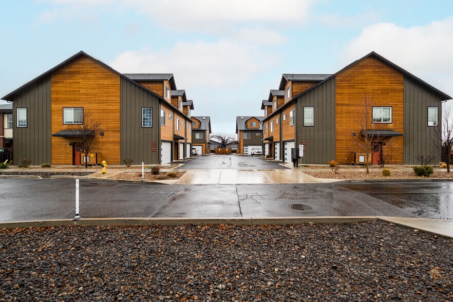 More Photos Of 1441-1461 NW 4th St, Redmond Apartments For Sale