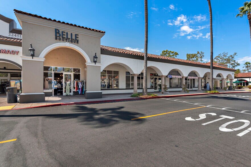 More Photos Of 22361-22451 Antonio Pky, Rancho Santa Margarita Unknown For Lease