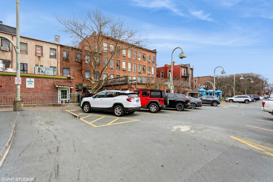 More Photos Of 84 Washington St, Norwalk General Retail For Sale