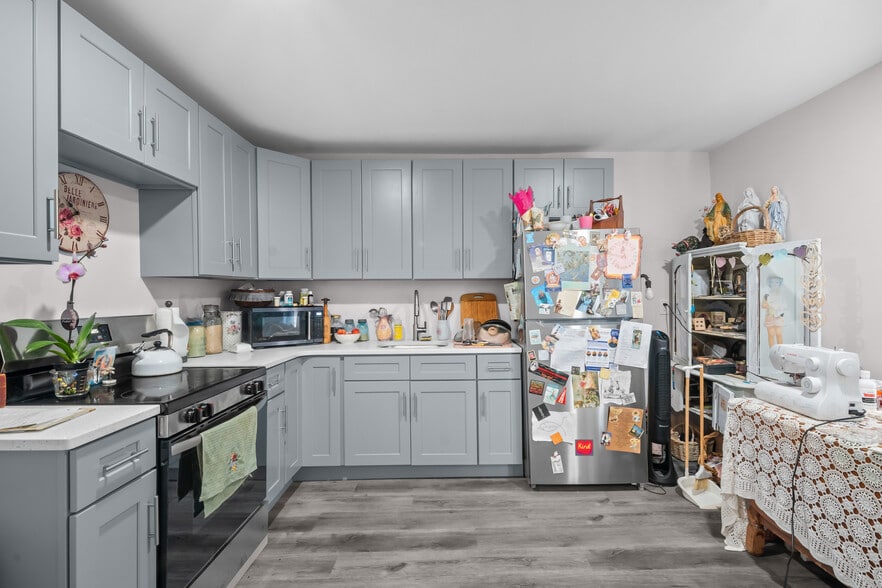More Photos Of 26 John Ringo Rd, Ringoes Apartments For Sale