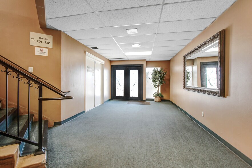 More Photos Of 8345 Reseda Blvd, Northridge Medical For Lease